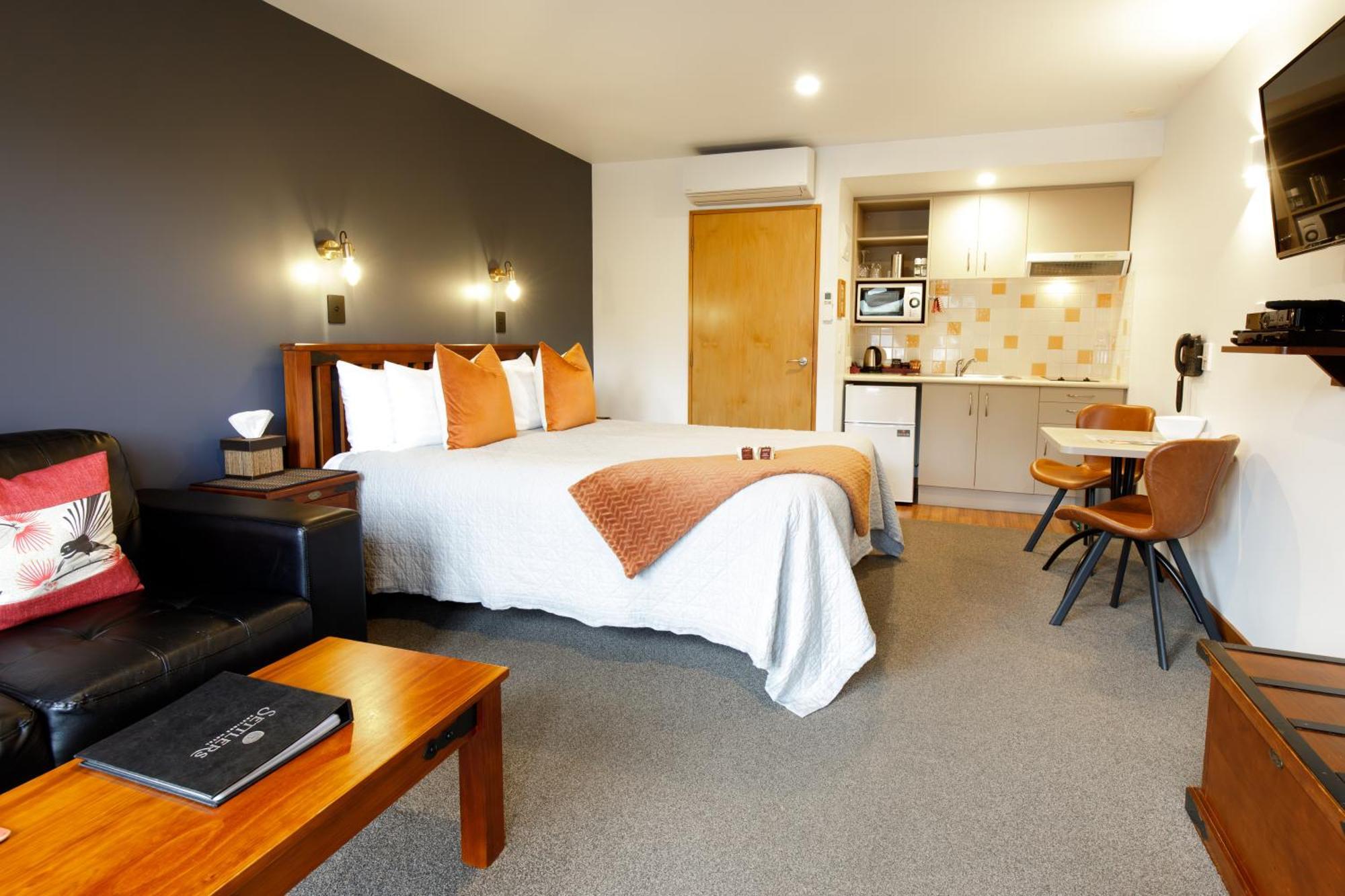 Settlers Motel 5*